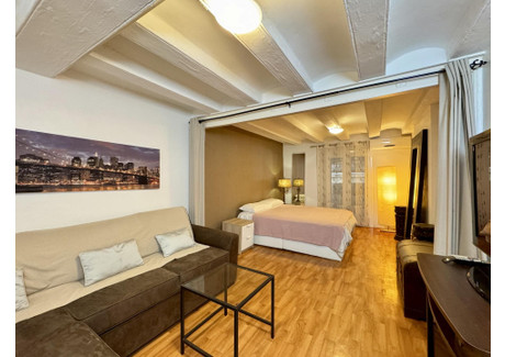 Mieszkanie na sprzedaż - Barcelona Capital, Hiszpania, 70 m², 236 152 USD (925 714 PLN), NET-100571812