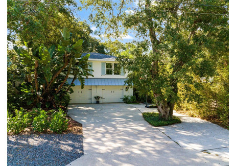 Dom na sprzedaż - 807 E 23RD AVENUE New Smyrna Beach, Usa, 212,56 m², 1 190 000 USD (4 879 000 PLN), NET-100271193