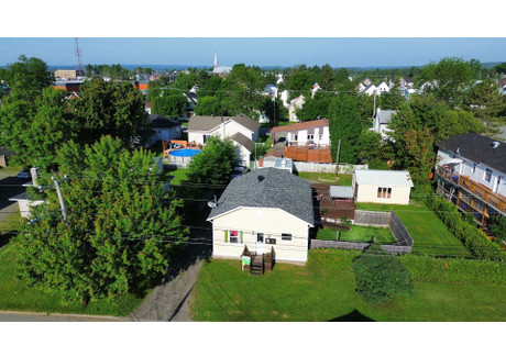 Dom na sprzedaż - 562 Av. Rehel, Chandler, QC G0C1K0, CA Chandler, Kanada, 93 m², 142 027 USD (578 050 PLN), NET-99061365