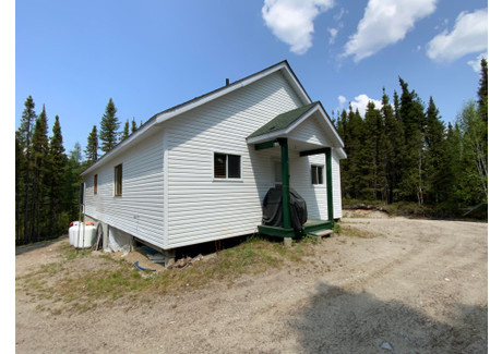 Dom na sprzedaż - Deuxième Lac Jeannot, Mont-Valin, QC G0V1G0, CA Mont-Valin, Kanada, 121 m², 141 828 USD (581 495 PLN), NET-96914786