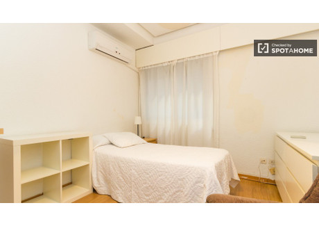 Mieszkanie do wynajęcia - Madrid, Hiszpania, 29 m², 1403 USD (5654 PLN), NET-75193543