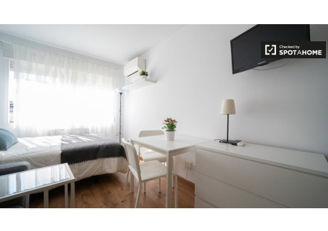 Mieszkanie do wynajęcia - Madrid, Hiszpania, 30 m², 1641 USD (6418 PLN), NET-75783819