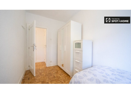 Pokój do wynajęcia - Madrid, Hiszpania, 72 m², 369 USD (1510 PLN), NET-79107969