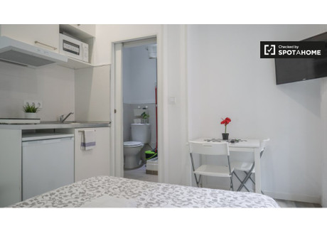 Mieszkanie do wynajęcia - Madrid, Hiszpania, 19 m², 7512 USD (30 801 PLN), NET-79779295