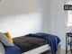 Pokój do wynajęcia - Madrid, Hiszpania, 100 m², 430 USD (1740 PLN), NET-86768296