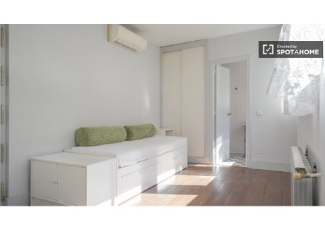 Mieszkanie do wynajęcia - Madrid, Hiszpania, 30 m², 981 USD (3934 PLN), NET-87690907