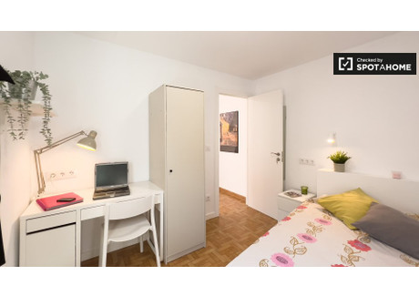 Pokój do wynajęcia - Barcelona, Hiszpania, 75 m², 402 USD (1669 PLN), NET-81875208