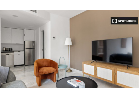Mieszkanie do wynajęcia - Madrid, Hiszpania, 56 m², 2714 USD (10 695 PLN), NET-82198305