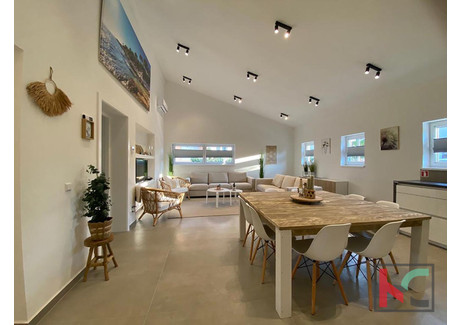 Dom na sprzedaż - Medulin, Chorwacja, 315 m², 1 279 404 USD (5 040 850 PLN), NET-92512090