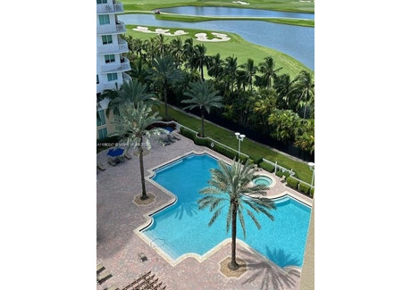 Mieszkanie do wynajęcia - 1755 E Hallandale Beach Blvd Hallandale Beach, Usa, 97,73 m², 3000 USD (12 030 PLN), NET-100669664