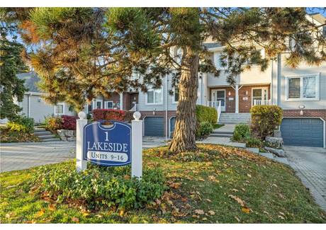 Dom na sprzedaż - 1 Lakeside Drive St. Catharines, Kanada, 146,32 m², 640 798 USD (2 524 744 PLN), NET-97016302