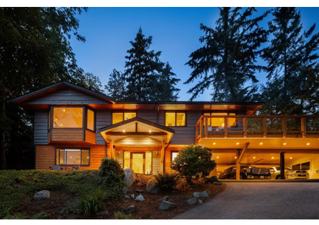 Dom na sprzedaż - 6202 OVERSTONE DRIVE West Vancouver, Kanada, 268,68 m², 2 180 276 USD (8 546 684 PLN), NET-100861079