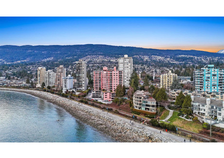 Dom na sprzedaż - 2189 ARGYLE AVENUE West Vancouver, Kanada, 222,22 m², 2 444 630 USD (9 460 717 PLN), NET-98497472