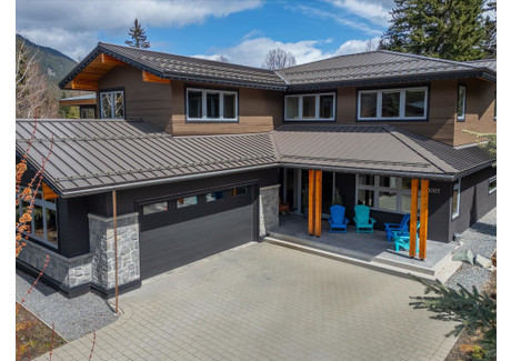 Dom na sprzedaż - 8007 CYPRESS PLACE Whistler, Kanada, 330,64 m², 4 385 910 USD (17 280 487 PLN), NET-97015568