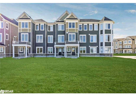 Komercyjne na sprzedaż - 15 Lana Circle Wasaga Beach, Kanada, 166,67 m², 392 339 USD (1 577 204 PLN), NET-100829580