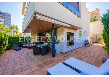 Dom na sprzedaż - Carrer Girona, 28, 03001 Alacant, Alicante, España Alicante (Alacant), Hiszpania, 285 m², 1 085 228 USD (4 178 128 PLN), NET-82967147