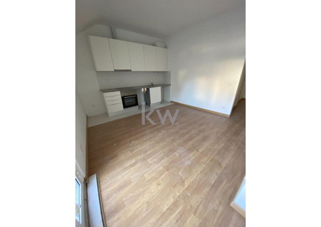 Mieszkanie do wynajęcia - Lisboa, Portugalia, 157 m², 1637 USD (6663 PLN), NET-102720799