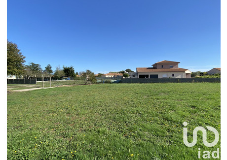 Działka na sprzedaż - Bazoges-En-Paillers, Francja, 843 m², 76 594 USD (317 865 PLN), NET-98687243