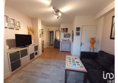 Mieszkanie na sprzedaż - Clermont, Francja, 69 m², 152 107 USD (609 947 PLN), NET-100320653