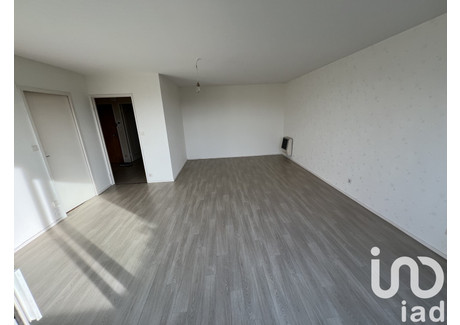 Mieszkanie na sprzedaż - Cholet, Francja, 92 m², 166 128 USD (681 127 PLN), NET-103042088