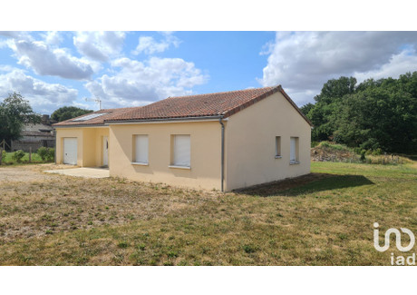 Dom na sprzedaż - Béruges, Francja, 92 m², 221 196 USD (847 179 PLN), NET-100848905