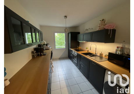 Mieszkanie na sprzedaż - Tours, Francja, 72 m², 242 684 USD (992 577 PLN), NET-100381502