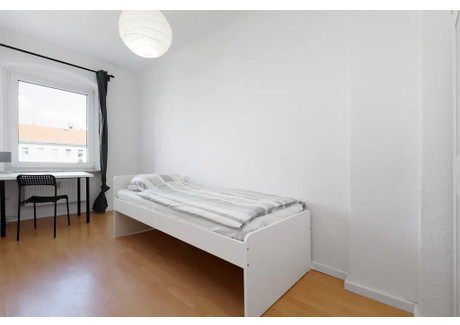 Mieszkanie do wynajęcia - Flughafenstraße Berlin, Niemcy, 67 m², 768 USD (3003 PLN), NET-100044682