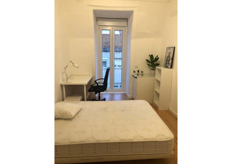 Mieszkanie do wynajęcia - Rua Barão de Sabrosa Lisbon, Portugalia, 150 m², 668 USD (2740 PLN), NET-100044999