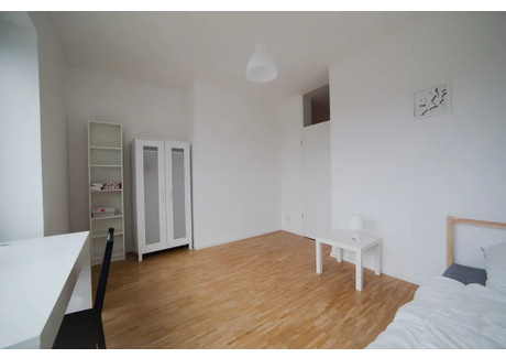 Mieszkanie do wynajęcia - Erika-Mann-Straße Munich, Niemcy, 205 m², 968 USD (3745 PLN), NET-100098885