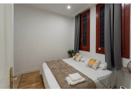 Mieszkanie do wynajęcia - Calle Isabel La Católica Madrid, Hiszpania, 200 m², 1043 USD (4006 PLN), NET-100099832