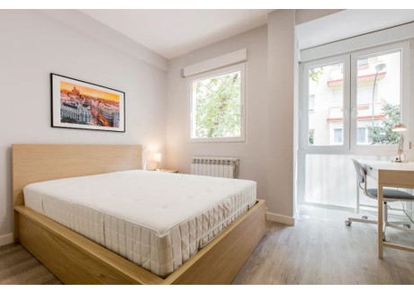 Mieszkanie do wynajęcia - Calle de Julián Besteiro Madrid, Hiszpania, 170 m², 623 USD (2556 PLN), NET-100130027