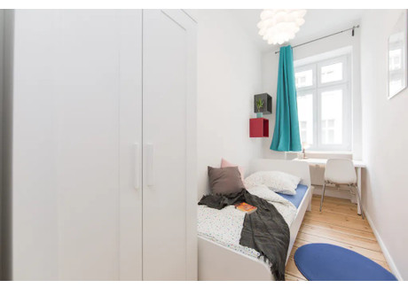 Mieszkanie do wynajęcia - Hoffmannstraße Berlin, Niemcy, 60 m², 651 USD (2500 PLN), NET-100474929