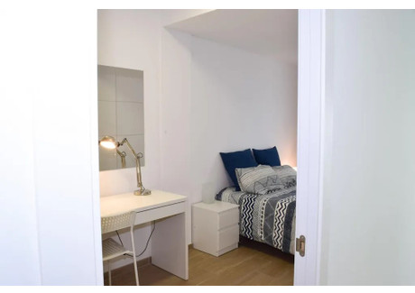 Mieszkanie do wynajęcia - Carrer del Moianès Barcelona, Hiszpania, 70 m², 1285 USD (5153 PLN), NET-100597011