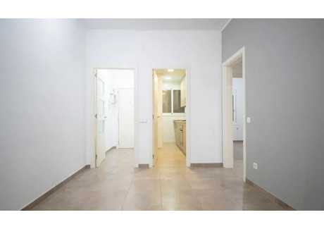 Mieszkanie do wynajęcia - Carrer d'Arnau d'Oms Barcelona, Hiszpania, 59 m², 685 USD (2803 PLN), NET-100534724