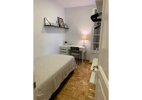 Mieszkanie do wynajęcia - Carrer de Casanova Barcelona, Hiszpania, 80 m², 585 USD (2345 PLN), NET-100651480