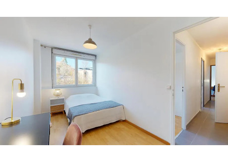 Mieszkanie do wynajęcia - Rue de Saint-Cyr Lyon, Francja, 85 m², 579 USD (2241 PLN), NET-100674161