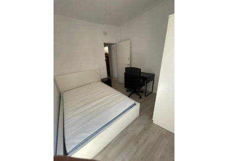 Mieszkanie do wynajęcia - Carrer de la Creu dels Molers Barcelona, Hiszpania, 90 m², 603 USD (2359 PLN), NET-100704981