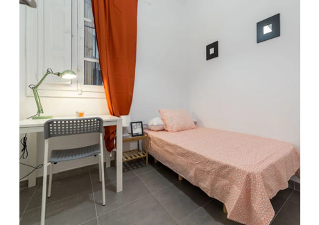 Mieszkanie do wynajęcia - Carrer Matías Perelló Valencia, Hiszpania, 85 m², 333 USD (1277 PLN), NET-100854102