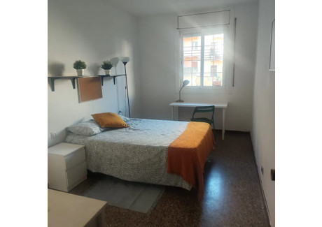 Mieszkanie do wynajęcia - Carrer de Santa Madrona Barcelona, Hiszpania, 100 m², 606 USD (2329 PLN), NET-100950086