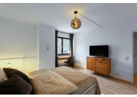 Mieszkanie do wynajęcia - Schleiermacherstraße Frankfurt Am Main, Niemcy, 118 m², 848 USD (3467 PLN), NET-101145995