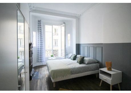 Mieszkanie do wynajęcia - Rue Jean-François Lépine Paris, Francja, 68 m², 1008 USD (4102 PLN), NET-101377457