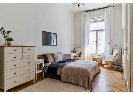 Mieszkanie do wynajęcia - Báthory utca Budapest, Węgry, 143 m², 408 USD (1669 PLN), NET-101381267