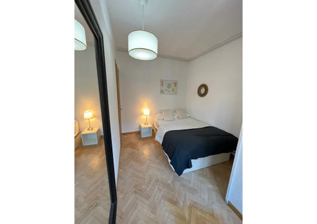 Mieszkanie do wynajęcia - Calle de Fernández de los Ríos Madrid, Hiszpania, 134 m², 1042 USD (4272 PLN), NET-101411840