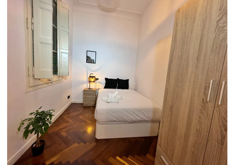 Mieszkanie do wynajęcia - Carrer de Pau Claris Barcelona, Hiszpania, 231 m², 833 USD (3417 PLN), NET-101668206