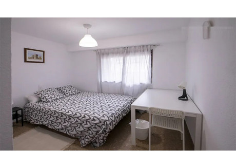 Mieszkanie do wynajęcia - Carrer dels Lleons Valencia, Hiszpania, 120 m², 367 USD (1532 PLN), NET-101847590