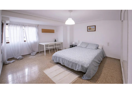 Mieszkanie do wynajęcia - Carrer dels Lleons Valencia, Hiszpania, 120 m², 387 USD (1605 PLN), NET-101888468