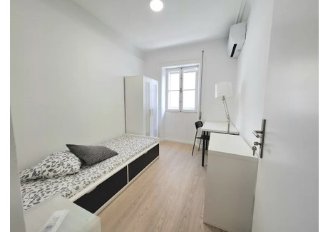 Dom do wynajęcia - Rua Dom Afonso Henriques Gondomar, Portugalia, 600 m², 395 USD (1607 PLN), NET-101956586