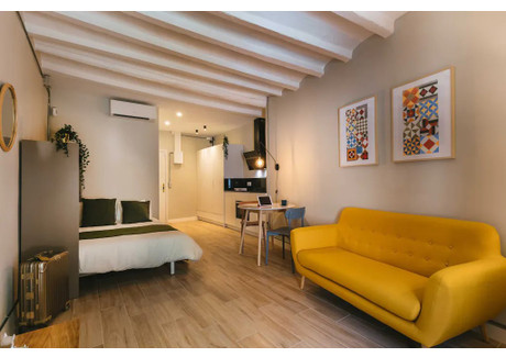 Mieszkanie do wynajęcia - Carrer de Freixures Barcelona, Hiszpania, 35 m², 1558 USD (6343 PLN), NET-101984296