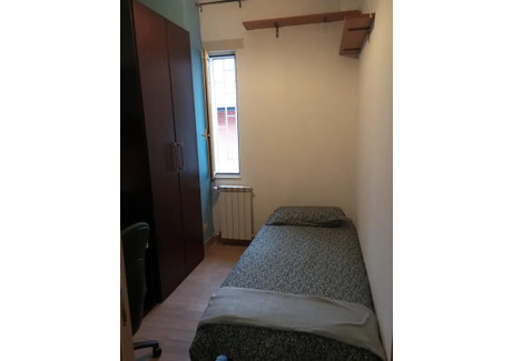 Mieszkanie do wynajęcia - Via Francesco di Benedetto Rome, Włochy, 65 m², 420 USD (1708 PLN), NET-102055058