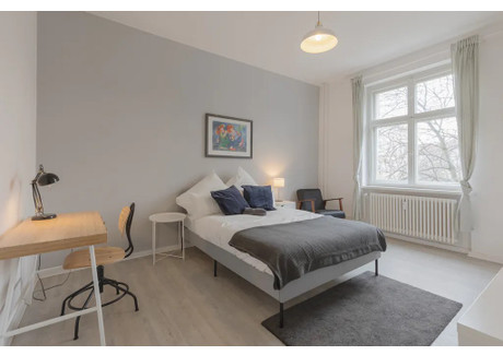 Mieszkanie do wynajęcia - Gubener Straße Berlin, Niemcy, 50 m², 863 USD (3530 PLN), NET-102093419